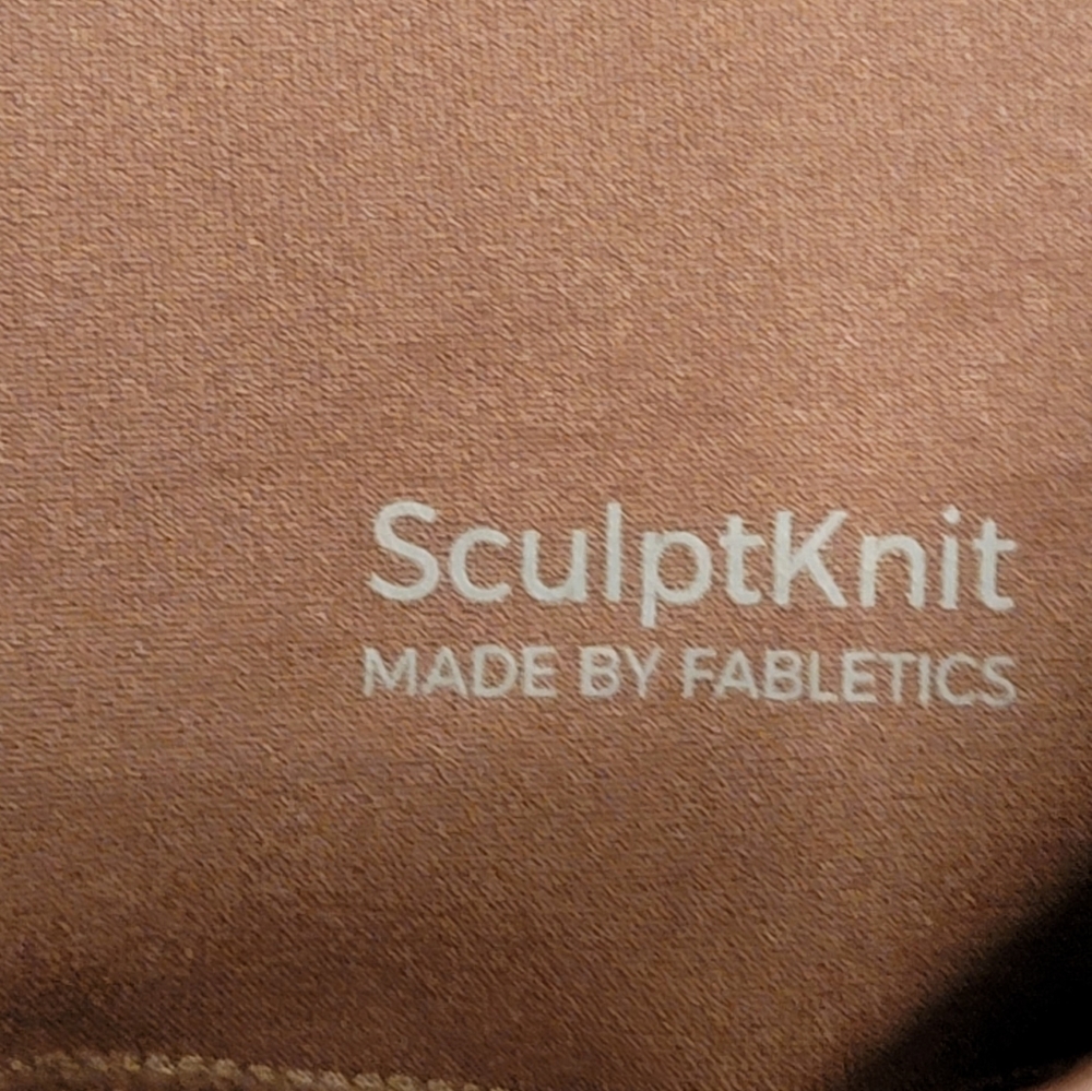 Fabletics shorts set - Picture 8 of 8